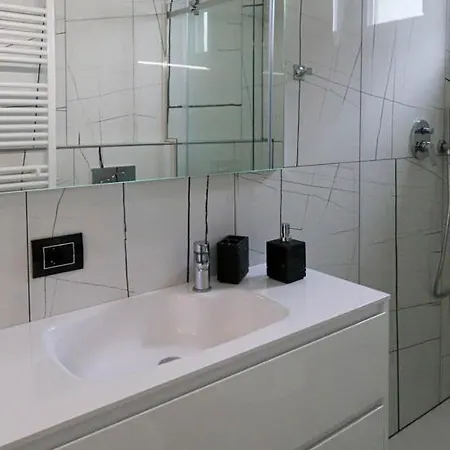 Le Coccinelle A * Lierna