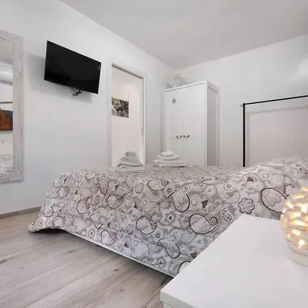 Le Coccinelle A Apartamento Lierna