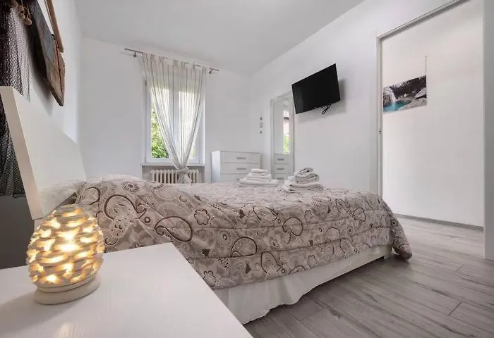 Le Coccinelle A Apartment Lierna