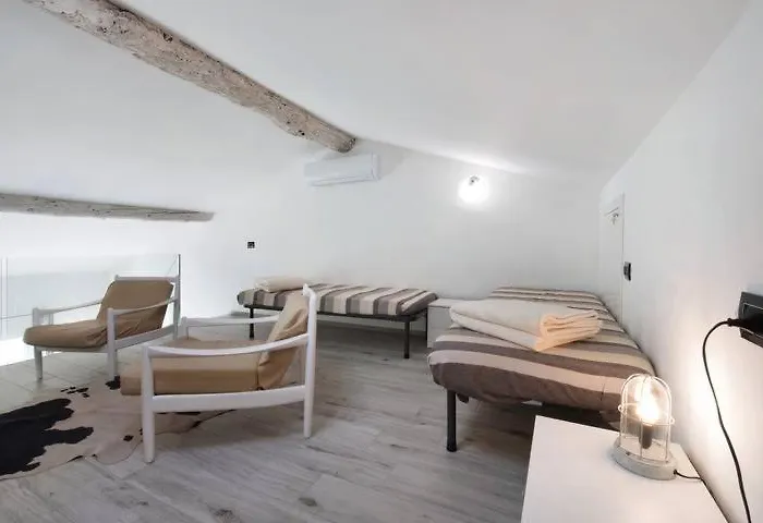 Le Coccinelle A * Lierna